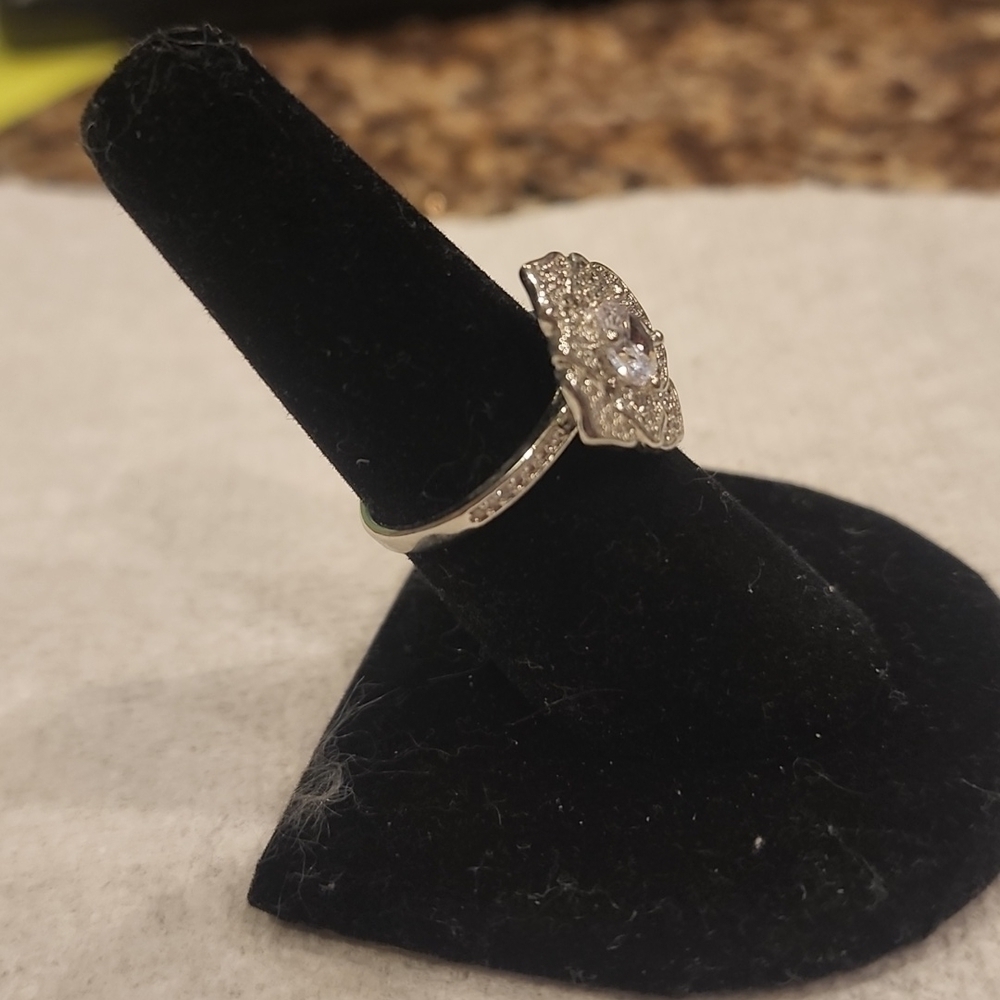 🎄NWOT 925 FLOWER RING🎄 - Picture 5 of 5